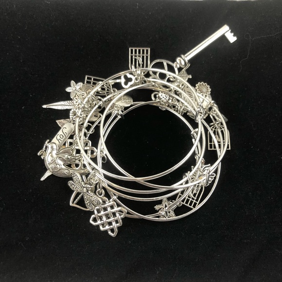 Charm Bangles - Picture 5 of 5